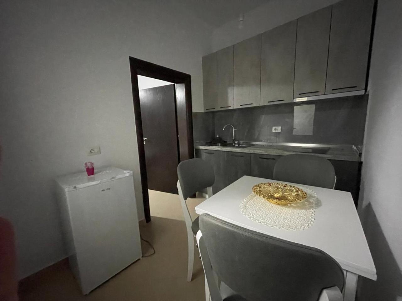 Vila Megi-Rent Room Vlore Ngoại thất bức ảnh
