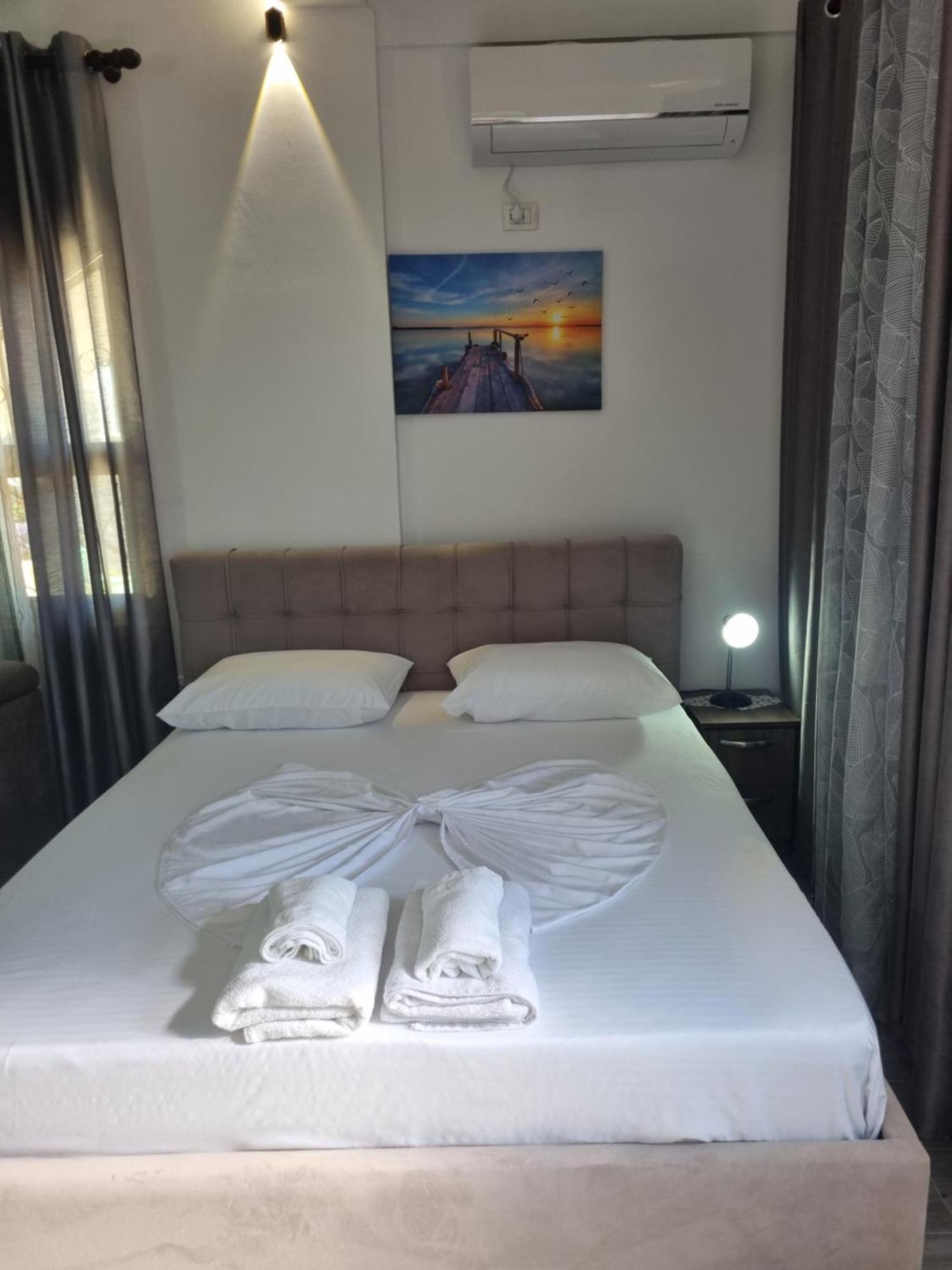 Vila Megi-Rent Room Vlore Ngoại thất bức ảnh