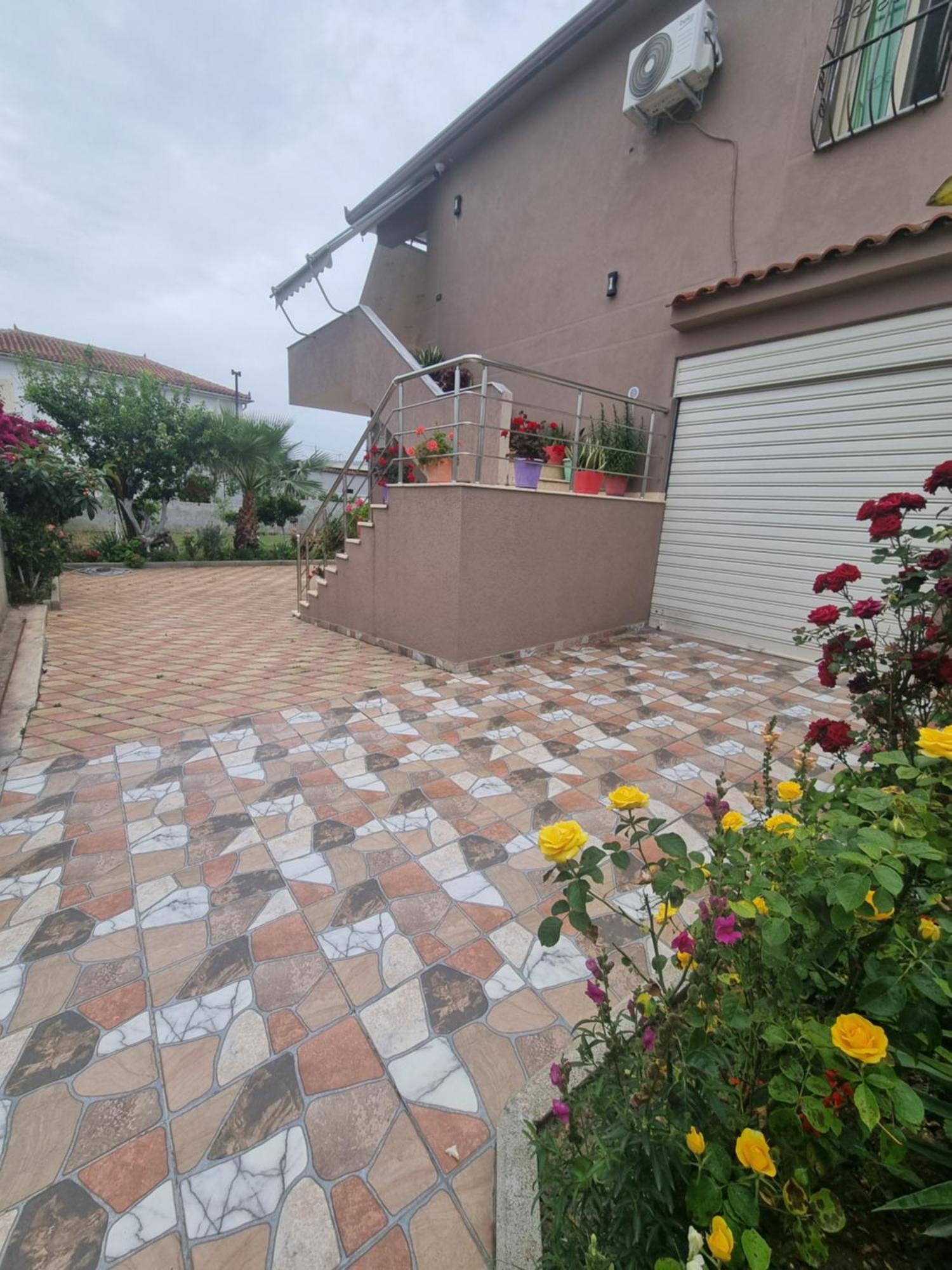 Vila Megi-Rent Room Vlore Ngoại thất bức ảnh